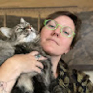 Meet your Posher, Carolyn